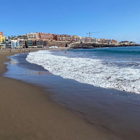 Beachfront Apartment Incl Highspeed Wifi 멜레나라 외부 사진