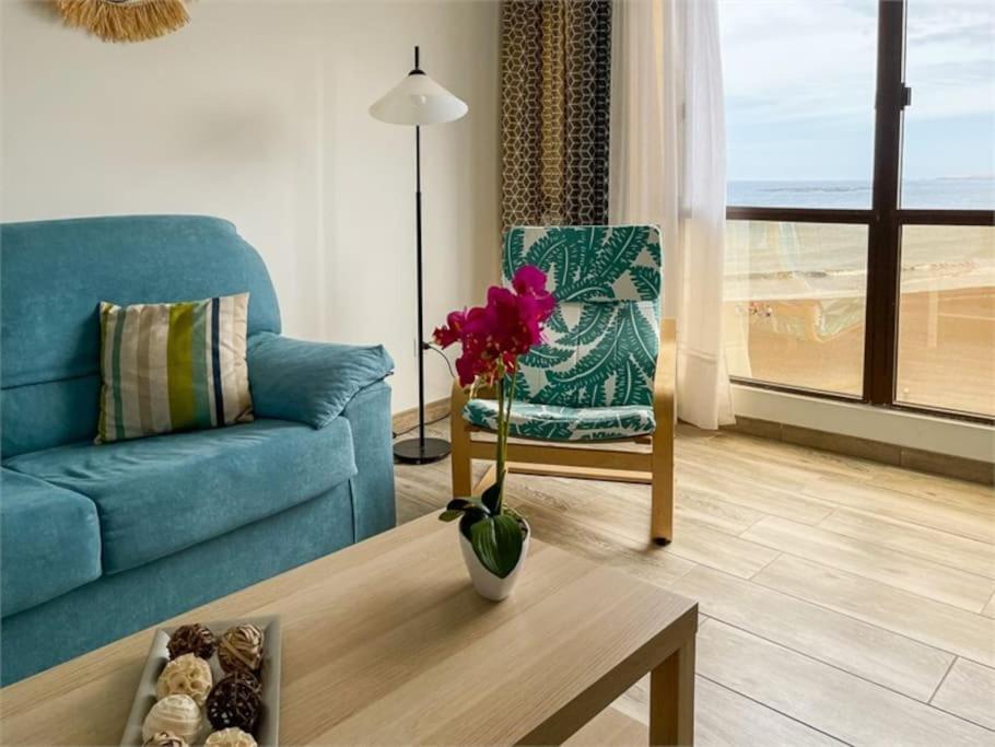 Beachfront Apartment Incl Highspeed Wifi 멜레나라 외부 사진