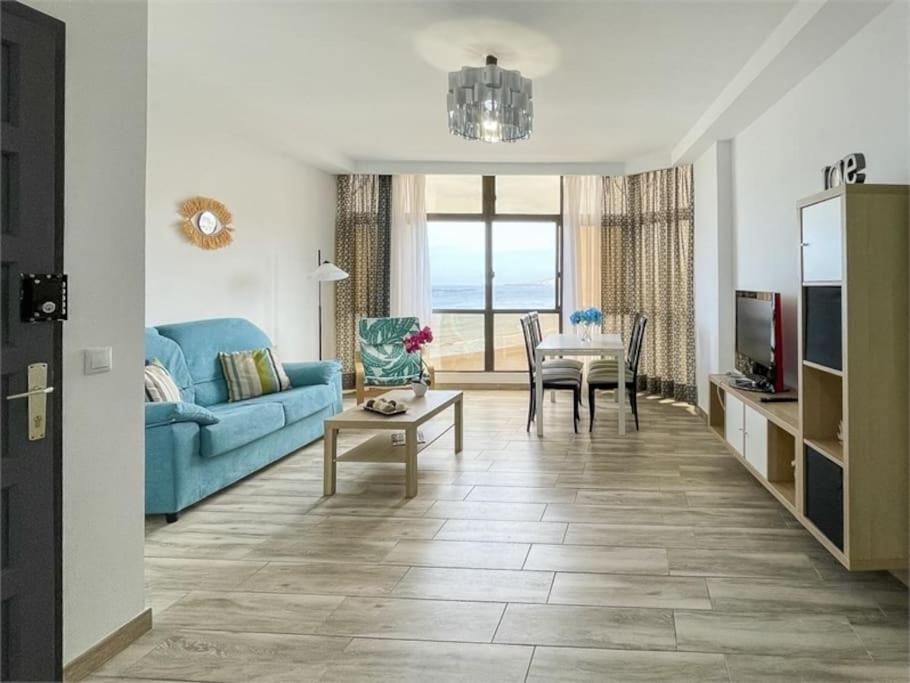 Beachfront Apartment Incl Highspeed Wifi 멜레나라 외부 사진