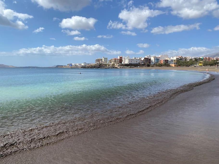 Beachfront Apartment Incl Highspeed Wifi 멜레나라 외부 사진